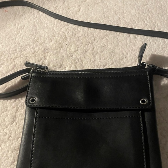 Clarks Black Crossbody Utilitarian Expanded Functional Shoulder Bag - Picture 8 of 8